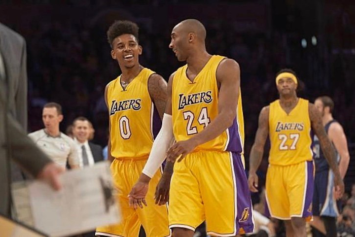 维斯在身后 维斯在身后